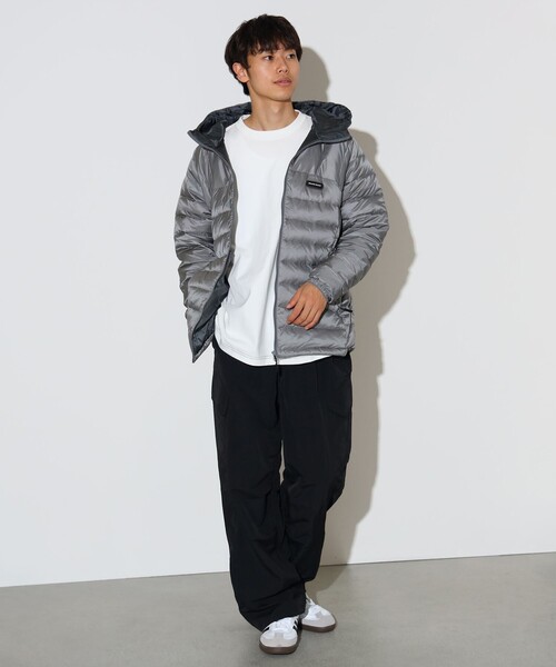 BEAMS HEART ブラック ダウンジャケット テック系 BEAMS HEART（ビームスハート）の「テック ダウン フーディー（ダウン
