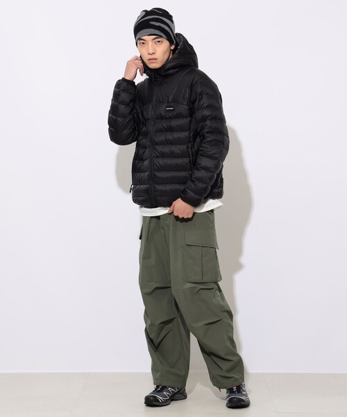 BEAMS HEART(ビームスハート)の「テック ダウン フーディー(ダウンジャケット/コート・メンズ・ブラック/グレー・LARGE/MEDIUM/SMALL)」の12枚目の写真