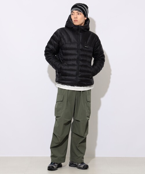 BEAMS HEART ブラック ダウンジャケット テック系 BEAMS HEART（ビームスハート）の「テック ダウン フーディー（ダウン