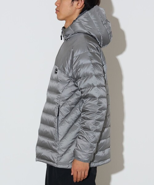 BEAMS HEART(ビームスハート)の「テック ダウン フーディー(ダウンジャケット/コート・メンズ・ブラック/グレー・LARGE/MEDIUM/SMALL)」の17枚目の写真