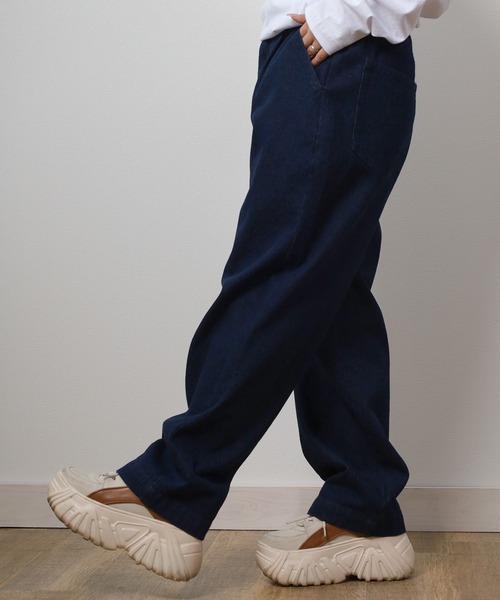 make a ray!（メイク ア レイ！）の「ワイドシルエット ワンタック デニムパンツ/ブラックデニム/ビッグシルエット/ユニセックス/ワイドテーパード（デニムパンツ・メンズ・インディゴブルー/ブラック・L/M）」の7枚目の写真