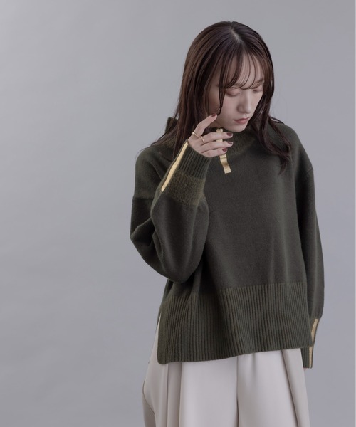 Eimee Law(エイミーロウ)の「箔プリントグラデ配色ニット(ニット/セーター・レディース・ダークカーキ/チャコールグレー/アイボリー・FREE)」の8枚目の写真