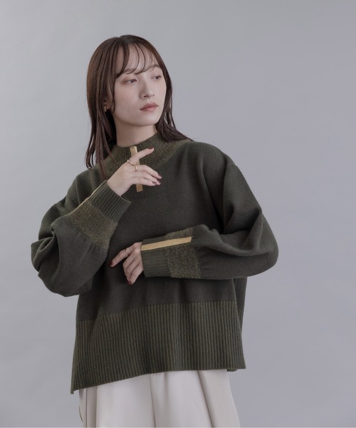 Eimee Law(エイミーロウ)の「箔プリントグラデ配色ニット(ニット/セーター・レディース・ダークカーキ/チャコールグレー/アイボリー・FREE)」の13枚目の写真