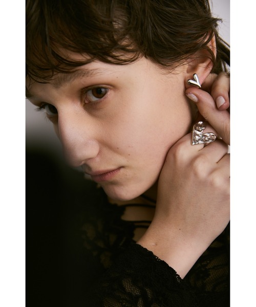 【わさびっこ】プラウPLOW ハート型ピアスMサイズ両耳用ピアス♥︎ PLOW /プラウ】Hug Heart Hoop Pierce (L)（ピアス（両耳用