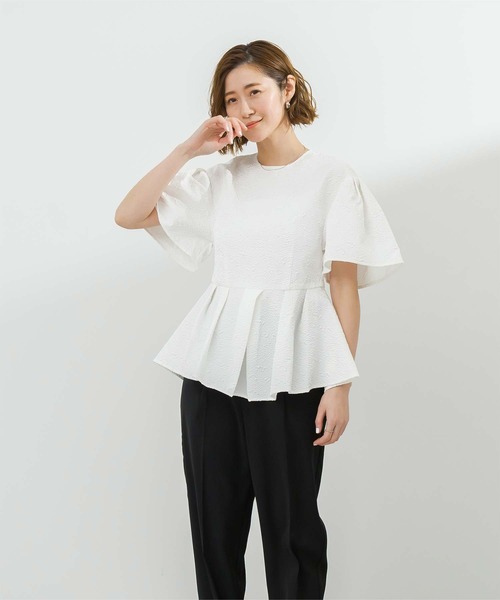 UR'S(ユアーズ)の「ふくれジャガードフレアスリーブペプラムトップス(Tシャツ/カットソー・レディース・ホワイト/グレイッシュベージュ/ブラック・M/S/L)」の8枚目の写真