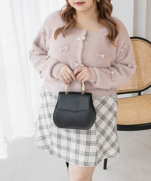CLETTE(クレット)の「リボン使いシャギーニットカーディガン(カーディガン/ボレロ・レディース・ピンク/ブラック/ブルー・LL/3L/4L)」の2枚目の写真