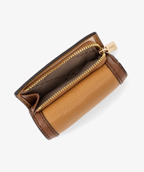 MICHAEL KORS(マイケルコース)の「JET SET TRAVEL トライフォールド ジップウォレット エクストラスモール(財布・レディース・ブラウン系その他・FREE)」の6枚目の写真