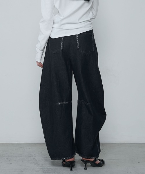 le ELMi(ルエルミ)の「Foil paint curve denim pants / ホイルペイントカーブデニムパンツ(デニムパンツ・レディース・ブラック/ライトブルー/ブルー・S/M)」の8枚目の写真