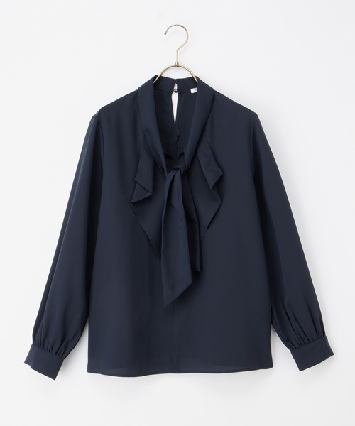 Honeys（ハニーズ）の「ボウタイラッフルブラウス（シャツ/ブラウス・レディース・グレイッシュベージュ/グレイッシュブルー/ホワイト/ネイビー・L/M/S/3L/LL）」の19枚目の写真