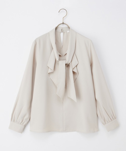 Honeys（ハニーズ）の「ボウタイラッフルブラウス（シャツ/ブラウス・レディース・グレイッシュベージュ/グレイッシュブルー/ホワイト/ネイビー・L/M/S/3L/LL）」の15枚目の写真