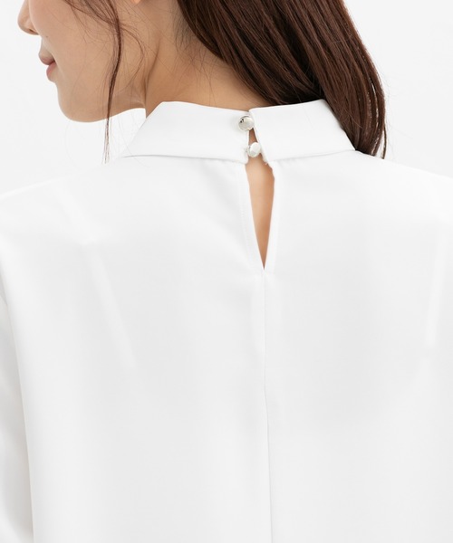 Honeys（ハニーズ）の「ボウタイラッフルブラウス（シャツ/ブラウス・レディース・グレイッシュベージュ/グレイッシュブルー/ホワイト/ネイビー・L/M/S/3L/LL）」の8枚目の写真