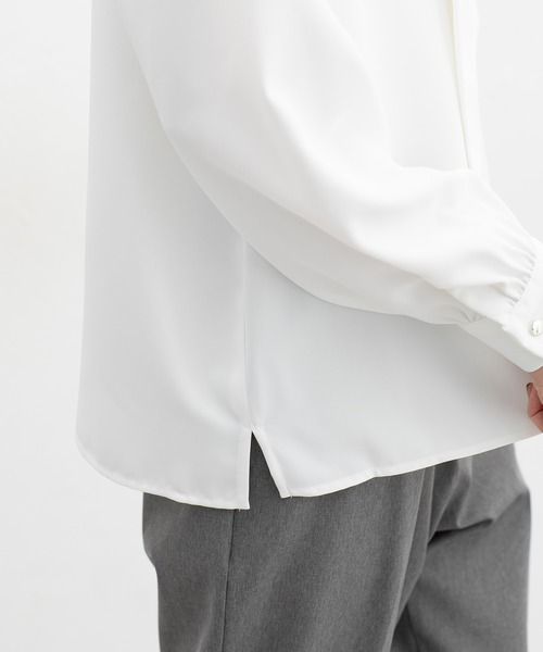 Honeys（ハニーズ）の「ボウタイラッフルブラウス（シャツ/ブラウス・レディース・グレイッシュベージュ/グレイッシュブルー/ホワイト/ネイビー・L/M/S/3L/LL）」の6枚目の写真