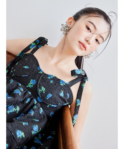 LILY BROWN（リリーブラウン）の「ビッグフラワーイヤリング（ネックレス・レディース・シルバー/ゴールド・FREE）」の2枚目の写真