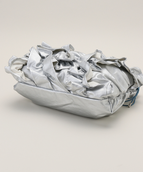 JOINT WORKS(ジョイントワークス)の「Casselini/キャセリーニ ボリュームフリルビッグショルダー(ショルダーバッグ・レディース・ブラック/カーキ/シルバー・FREE)」の4枚目の写真