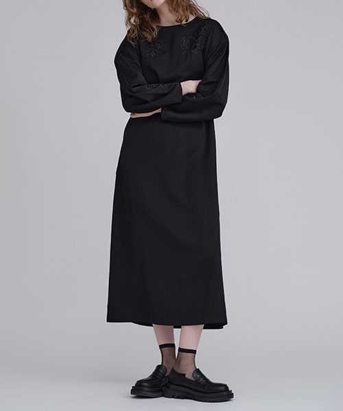 ウィルフリー　hem tiered embroidery OP 結婚式 WILLFULLY official web store（ウィルフリーコウシキツウハン