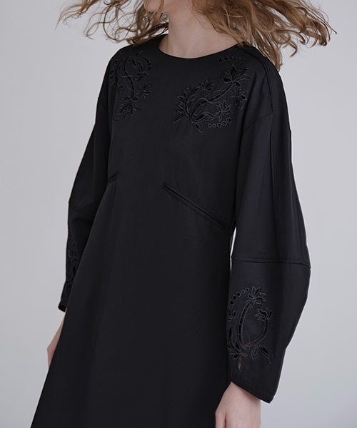 hollow out embroidery volume sleeve OP（ワンピース