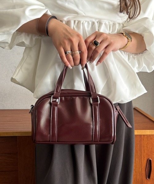 efill(エフィル)の「クロス ボーダー ミニ ボストン バック / ストラップ付(ショルダーバッグ・レディース・レッド・FREE)」の1枚目の写真