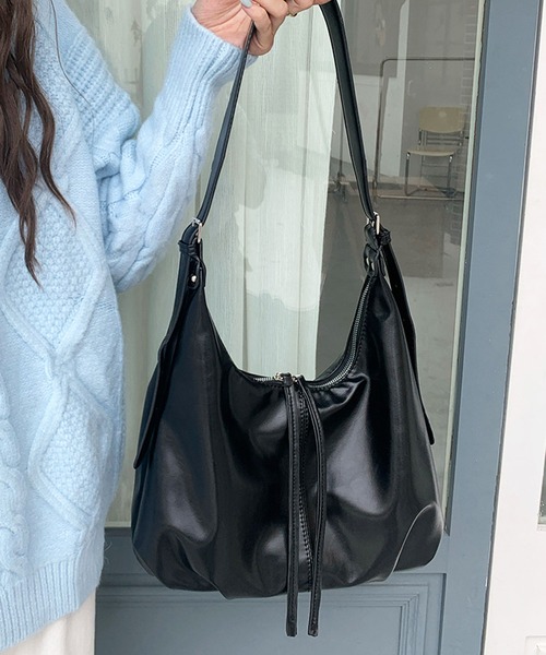 florist（フローリスト）の「【軽量・2WAY】レザータッチロングプルワンショルダーバッグ（ショルダーバッグ・レディース・モカ/ブラック・FREE）」の8枚目の写真