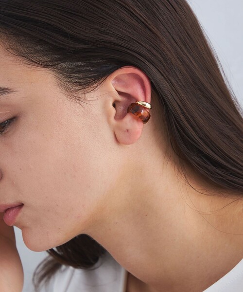 green label relaxing（グリーンレーベルリラクシング）の「マーブルメタル 2本セット イヤーカフ / イヤカフ（イヤーカフ・レディース・ライトグレー/ブラウン・FREE）」の3枚目の写真