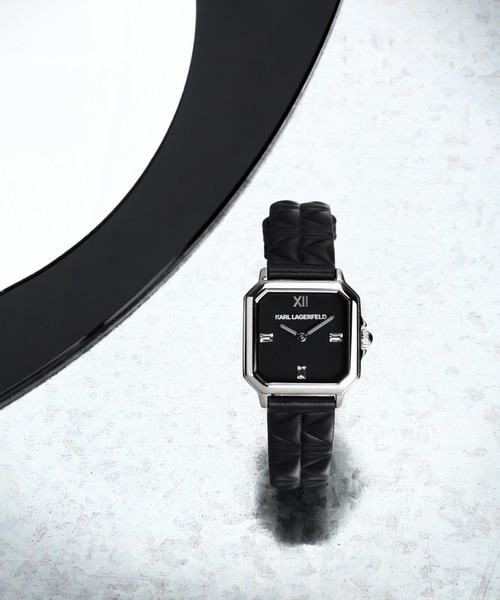 KARL LAGERFELD（カールラガーフェルド）の「「KARL LAGERFELD/カール・ラガーフェルド」スクエア クラシック - キルティング ブラック レザー（アナログ腕時計・レディース・ブラック×ブラック/ブラック×ホワイト/ブラック×シルバー・FREE）」の18枚目の写真