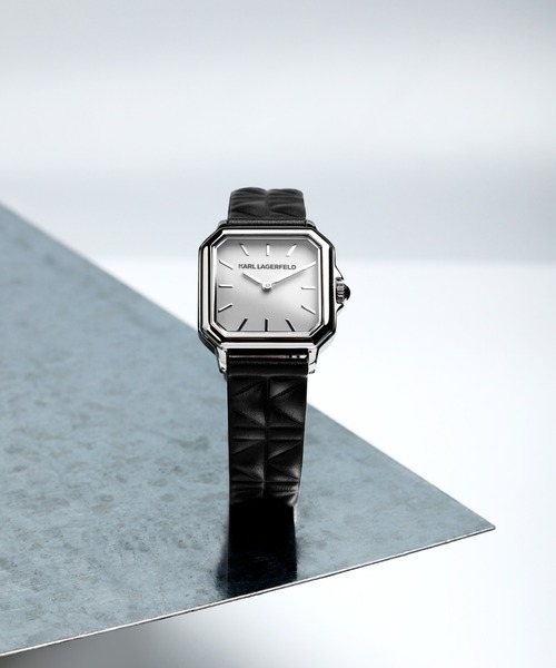 KARL LAGERFELD（カールラガーフェルド）の「「KARL LAGERFELD/カール・ラガーフェルド」スクエア クラシック - キルティング ブラック レザー（アナログ腕時計・レディース・ブラック×ブラック/ブラック×ホワイト/ブラック×シルバー・FREE）」の15枚目の写真