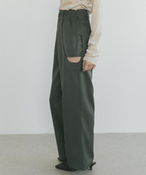 VANNIE U(ヴァニーユー)の「サイドカットアウトスラックスパンツ/SMLサイズ展開(スラックス・レディース・ベージュ/グレー/ピンク・L/M/S)」の1枚目の写真