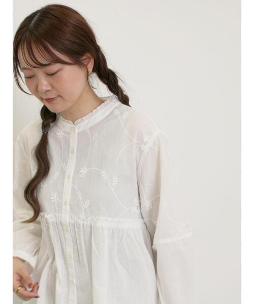 Samansa Mos2（サマンサ モスモス）の「3D刺繍切替ギャザーブラウス（シャツ/ブラウス・レディース・キナリ/グリーン/オフホワイト/ブラック・F）」の11枚目の写真