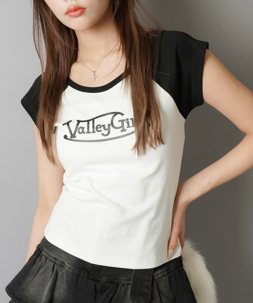 SPINNS(スピンズ)の「平成ギャルTシャツ/ラグラン/ノースリーブ/ロゴ(Tシャツ/カットソー・レディース・ホワイト×ブラック/ブラック×ピンク/ネイビー系/レッド系その他・ONESIZE)」の6枚目の写真