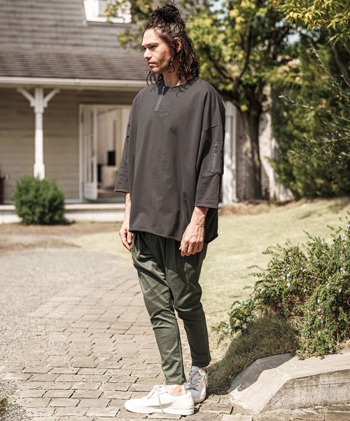 CAMBIO(カンビオ)の「mt9733- Zipper Neck 3-4 Sleeve Cut sew 半端袖カットソー(Tシャツ/カットソー・メンズ・ホワイト/ブラック/チャコール・S/M/L)」の7枚目の写真