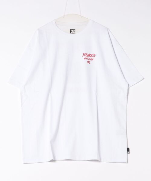 DC SHOES(ディーシーシューズ)の「25 SKATE SKULL SS/DCバックプリント半袖Tシャツ(Tシャツ/カットソー・メンズ・ブラック/ホワイト/その他/ブラック×ピンク・MEDIUM/LARGE/X-LARGE)」の2枚目の写真