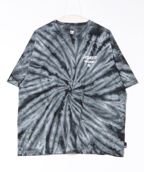 DC SHOES(ディーシーシューズ)の「25 SKATE SKULL SS/DCバックプリント半袖Tシャツ(Tシャツ/カットソー・メンズ・ブラック/ホワイト/その他/ブラック×ピンク・MEDIUM/LARGE/X-LARGE)」の4枚目の写真
