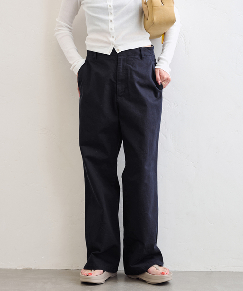 U by SPICK&SPAN(ユーバイスピックアンドスパン)の「チノワイドパンツ(チノパンツ・レディース・ネイビー/アイボリー・36/38)」の2枚目の写真