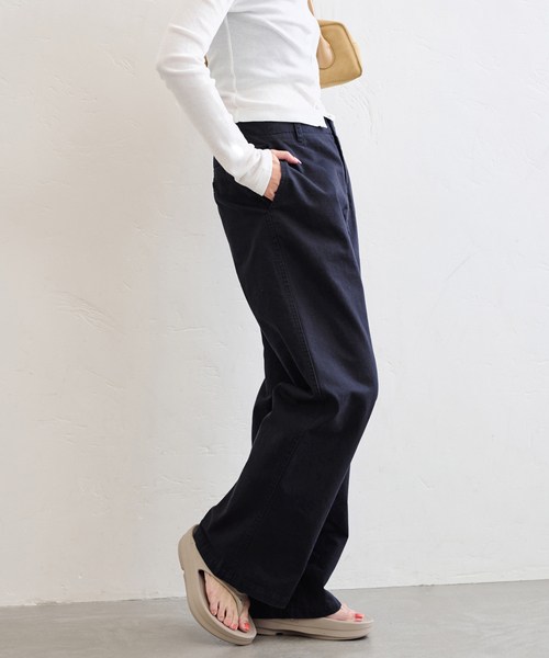 U by SPICK&SPAN(ユーバイスピックアンドスパン)の「チノワイドパンツ(チノパンツ・レディース・ネイビー/アイボリー・36/38)」の21枚目の写真