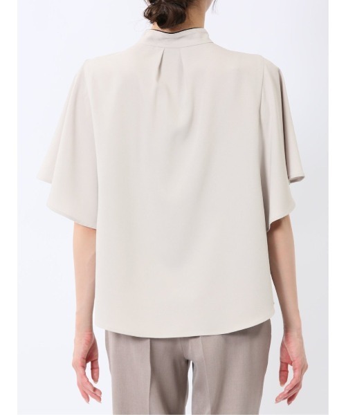 m.f.editorial（エムエフエディトリアル）の「【ストレッチ】m.f.エディトリアルレディース 配色ボウタイ 半袖比翼ブラウス（シャツ/ブラウス・レディース・ベージュ/ネイビー/ホワイト・MEDIUM/LARGE）」の10枚目の写真