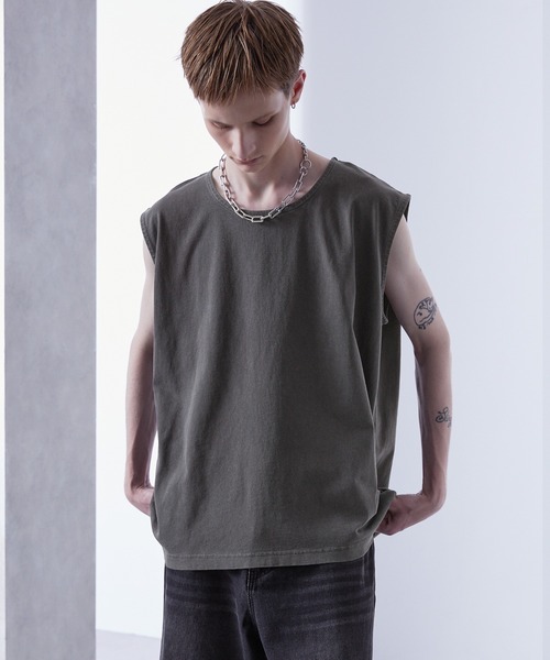 Loose/ルース(ルース)の「コットン ノースリーブショートカットソー(タンクトップ・メンズ・ブラック/ホワイト/チャコールグレー・M/L)」の1枚目の写真