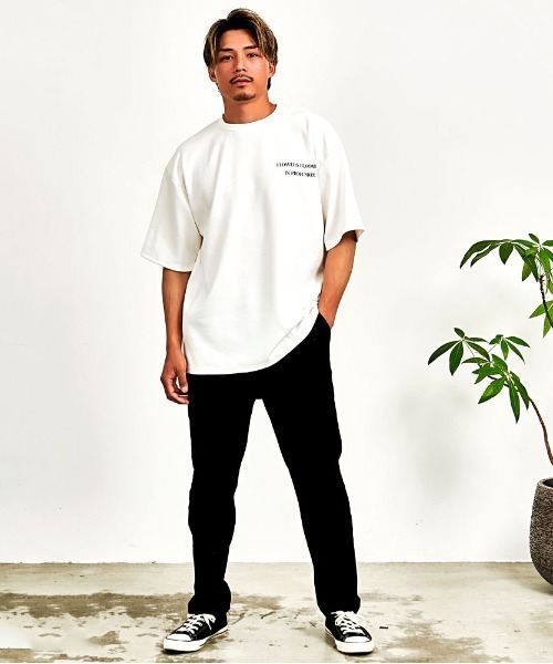 CavariA(キャバリア)の「『CavariA/キャバリア』クルーネックフラワーデジタルプリント半袖Tシャツ(Tシャツ/カットソー・メンズ・グレー/ブラック/ホワイト・L/M)」の5枚目の写真