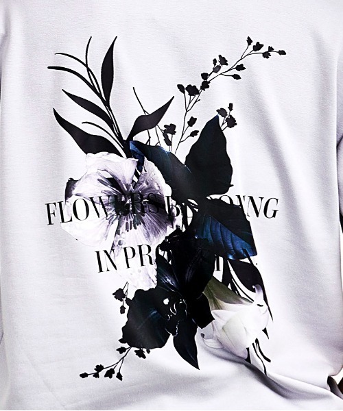 CavariA(キャバリア)の「『CavariA/キャバリア』クルーネックフラワーデジタルプリント半袖Tシャツ(Tシャツ/カットソー・メンズ・グレー/ブラック/ホワイト・L/M)」の12枚目の写真