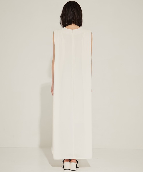 STUDIOUS(ステュディオス)の「【STUDIOUS/ステュディオス】Back Satin Belted Dress/バックサテンベルトドレス(ワンピース・レディース・ホワイト/ブラック・2/1)」の9枚目の写真