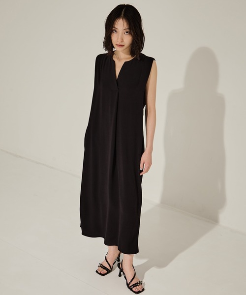 STUDIOUS(ステュディオス)の「【STUDIOUS/ステュディオス】Back Satin Belted Dress/バックサテンベルトドレス(ワンピース・レディース・ホワイト/ブラック・2/1)」の22枚目の写真