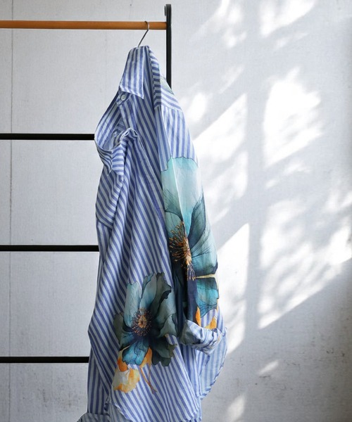 antiqua(アンティカ)の「花柄ストライプシャツ(シャツ/ブラウス・レディース・ブルー・ONESIZE)」の18枚目の写真
