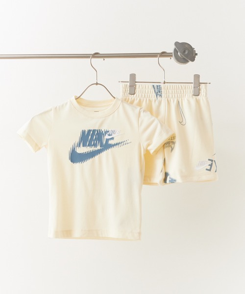 NIKE(ナイキ)の「NIKE/ナイキ フラッグナイキ NKN CLUB BRAND ENERGY セット(セットアップ・キッズ・クリーム/ブルー・7/6/4/5)」の1枚目の写真