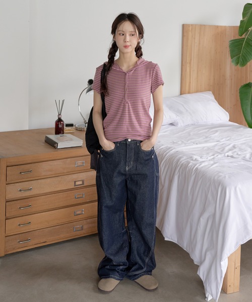 UNE MANSION(ユヌマンション)の「【UNE ORIGINAL】 シルバースナップボタンユニークストライプ ビッグフードTシャツカットソー(Tシャツ/カットソー・レディース・ピンク/バーガンディー/ブラック/カーキ・FREE)」の11枚目の写真
