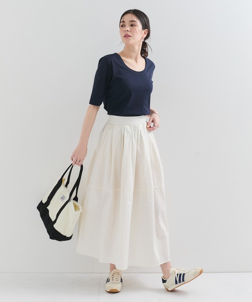 le cercle ADAM ET ROPE'(ルセルクルアダムエロペ)の「【UVケア/接触冷感/吸水速乾】AIR FROST カットソーベーシックT(Tシャツ/カットソー・レディース・ベージュ/ネイビー/ホワイト/サックスブルー・FREE)」の7枚目の写真