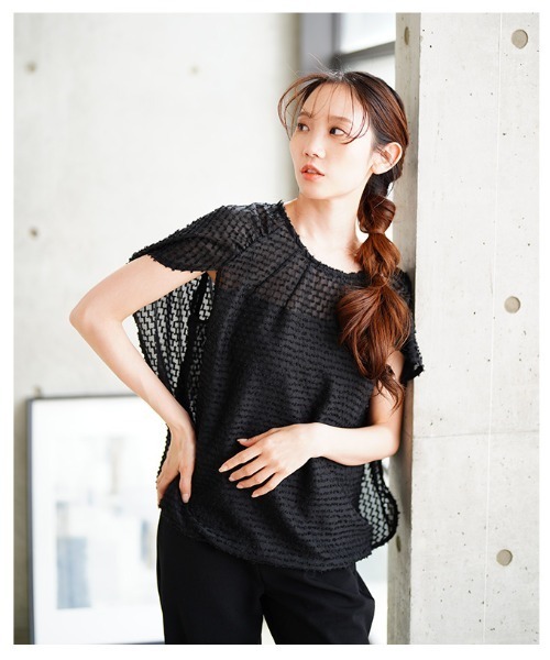 Sawa a la mode(サワアラモード)の「スリットスリーブジャガードブラウス(シャツ/ブラウス・レディース・ホワイト/ブラック・FREE)」の16枚目の写真