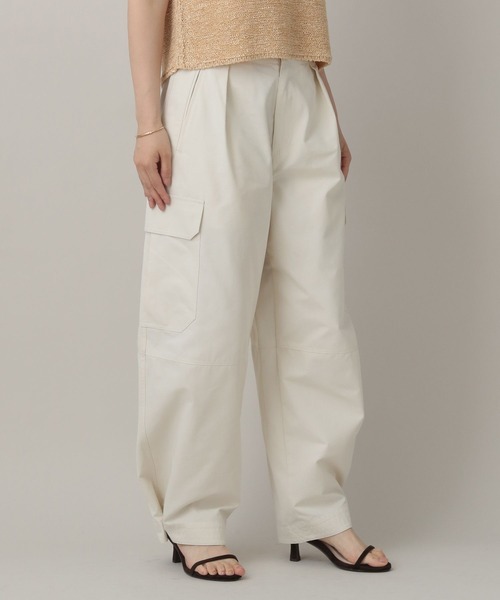 A part by（アパートバイ）の「バレルカーゴパンツ（カーゴパンツ・レディース・オフホワイト/カーキ・MEDIUM/SMALL）」の2枚目の写真