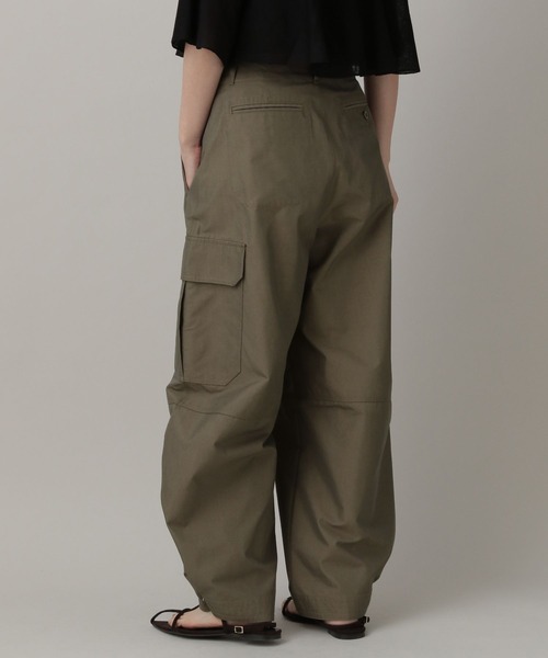 A part by（アパートバイ）の「バレルカーゴパンツ（カーゴパンツ・レディース・オフホワイト/カーキ・MEDIUM/SMALL）」の18枚目の写真