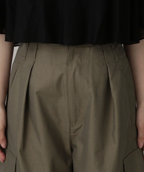 A part by（アパートバイ）の「バレルカーゴパンツ（カーゴパンツ・レディース・オフホワイト/カーキ・MEDIUM/SMALL）」の22枚目の写真