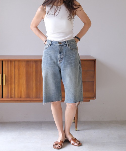 AKTE（アクテ）の「デニムハーフパンツ（デニムパンツ・レディース・ブラック/ブルー・1/2）」の5枚目の写真