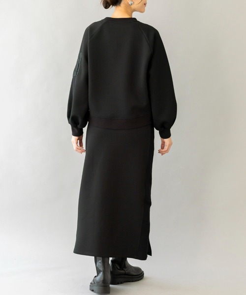UNDOVE(アンドゥーブ)の「UNDOVE【SMART ECO JERSEY】異素材切替スカート (ロングスカート/タイト/リブ使い/ポケット付/防シワ/ストレッチ/イージーケア/UV/ウォッシャブル)(スカート・レディース・ブラック/アイボリー系・SMALL/MEDIUM/LARGE/X-LARGE)」の11枚目の写真