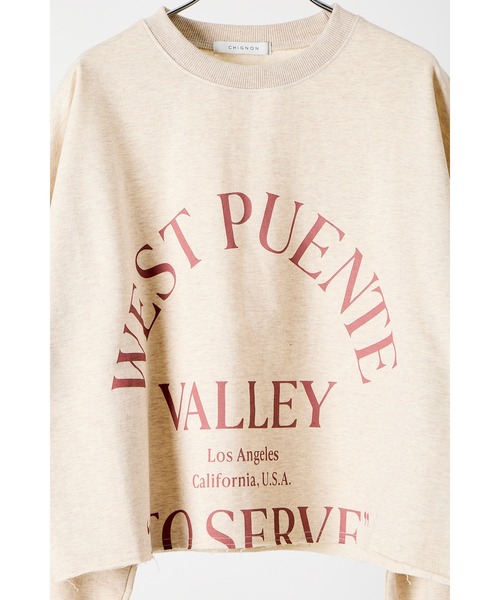 CHIGNON（シニヨン）の「【 CHIGNON / シニヨン 】カットオフロゴミニ裏毛プルオーバー（Tシャツ/カットソー・レディース・チャコール/ナチュラル・FREE）」の5枚目の写真